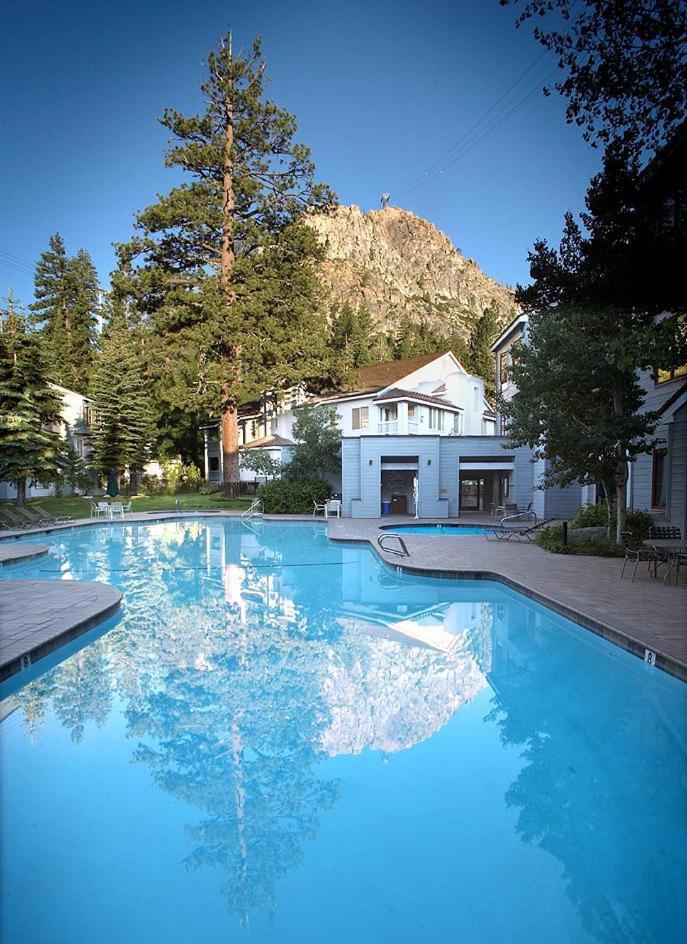 Studio #204 Olympic Valley  Exterior photo